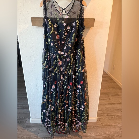 Morgan & Co|Fully Embroidered Floral Black maxi dress,sleeveless & fairy style• - Picture 7 of 16